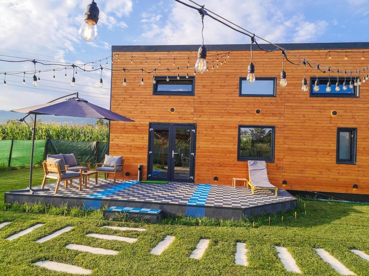 Tiny House - Baia De Fier Hotel Kültér fotó